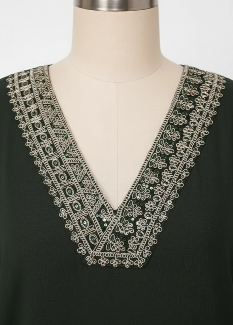 Elegant Embroidered V-Neck Kurta Set (3/4 Sleeves)