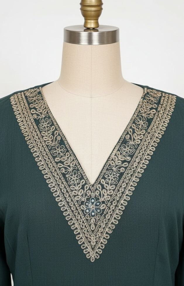 Elegant Embroidered V-Neck Kurta Set (3/4 Sleeves)